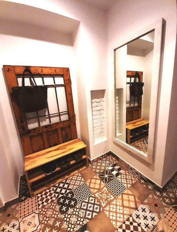 2 Bedroom Apartment Near Heroes Square บูดาเปสต์ ภายนอก รูปภาพ