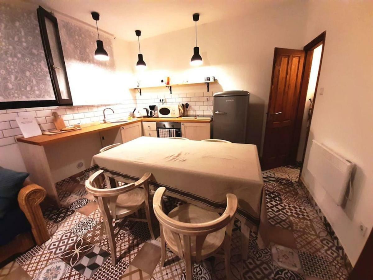 2 Bedroom Apartment Near Heroes Square บูดาเปสต์ ภายนอก รูปภาพ